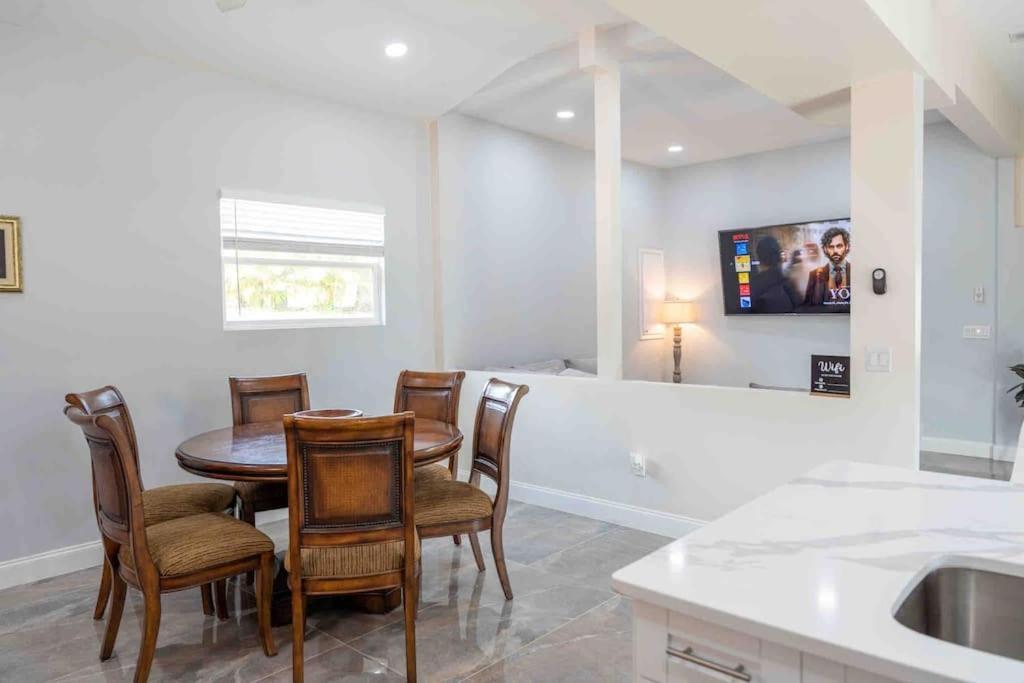 Ferienwohnung Tampa Bay Oasis Tarpon Springs Exterior foto