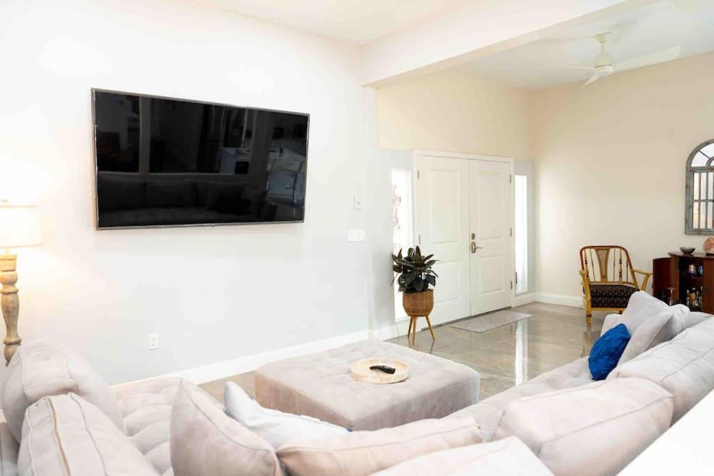 Ferienwohnung Tampa Bay Oasis Tarpon Springs Exterior foto
